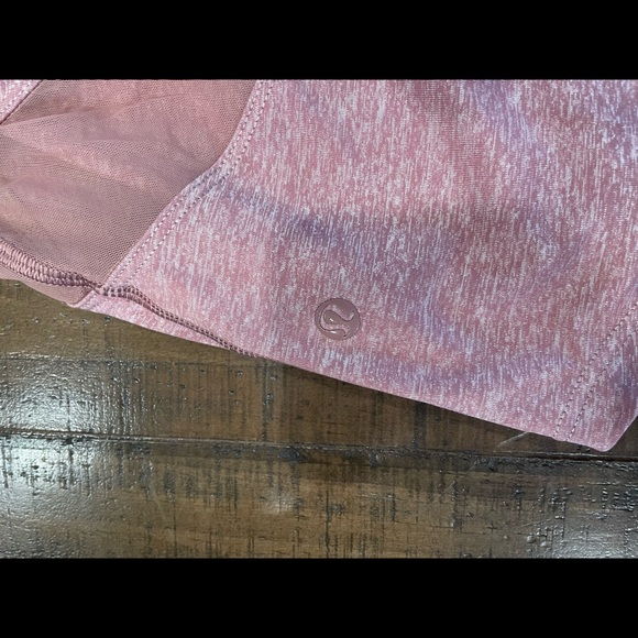 Lululemon - Picture 3 of 3